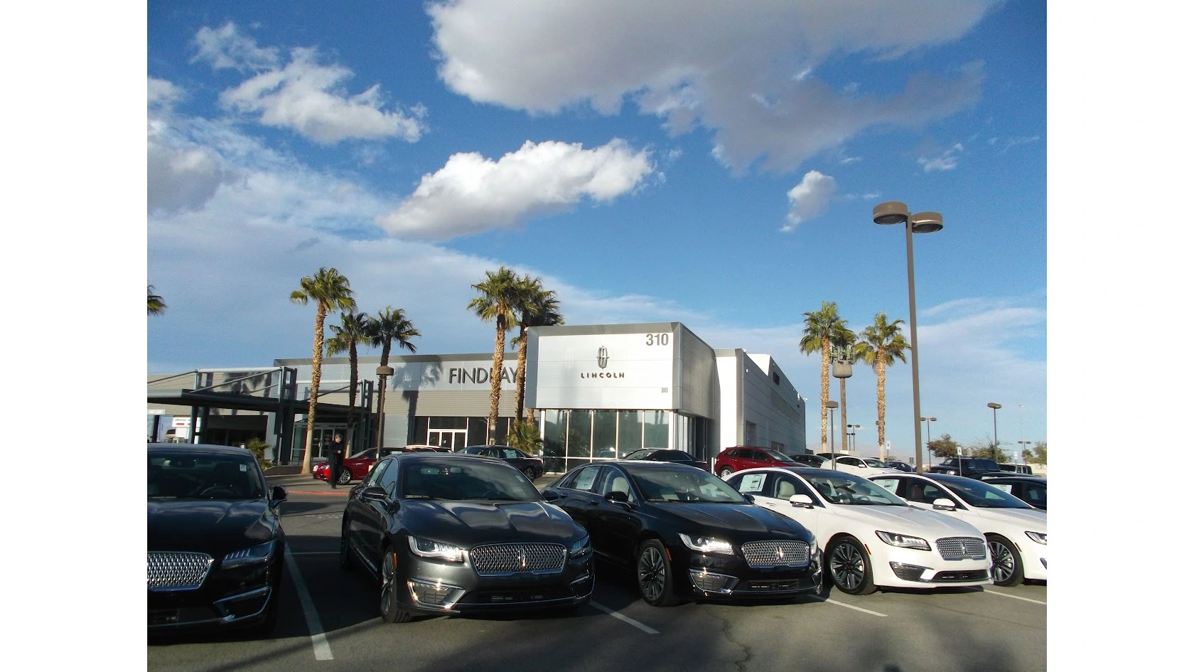 Lincoln Dealership Showroom - RideHub Premium Used Cars